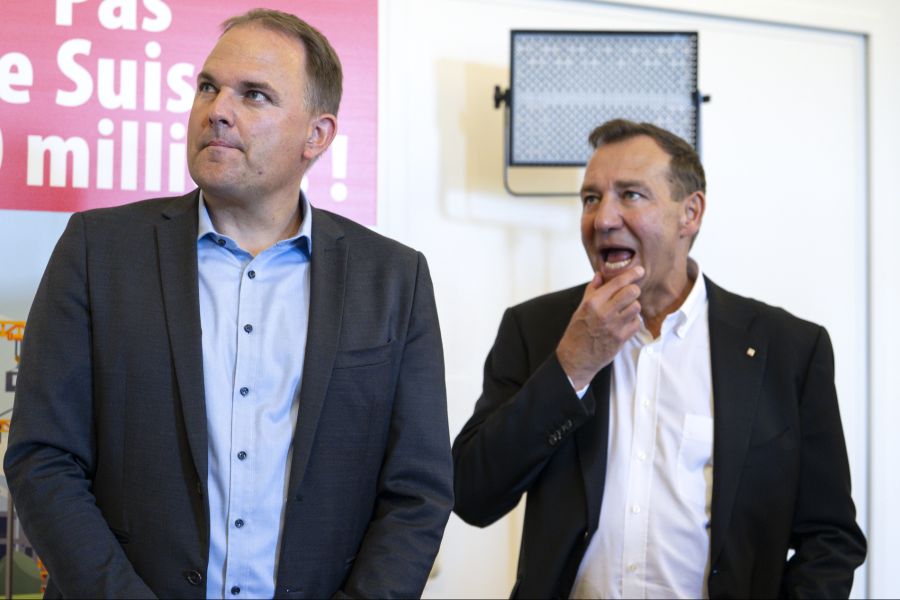 Die SVP scheiterte mit der 10-Millionen-Initiative an der Urne. Abgebildet: Parteipräsident Marcel Dettling und Nationalrat Thomas Matter.