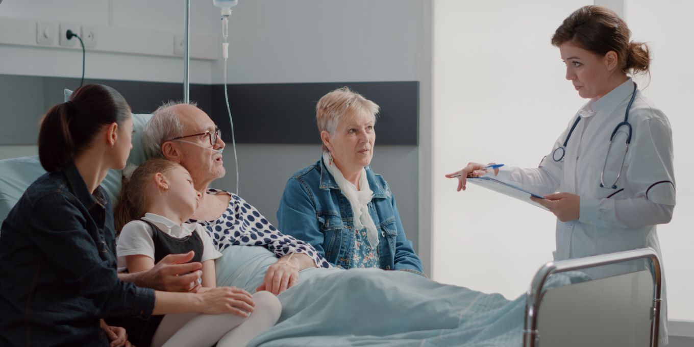 Weil Heim-Plätze fehlen: Spitäler bleiben auf Patienten sitzen