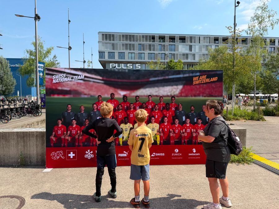 Die Nati begeistert auch die jungen Fans.