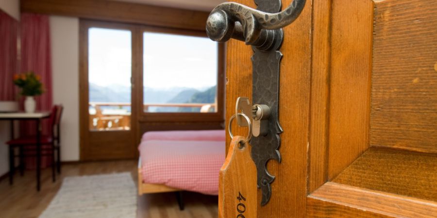 Die Schweizer Hotellerie blickt auf eine Rekord-Wintersaison zurück. Vor allem die starke Nachfrage von Inlandgästen sorgte für neue Höchstwerte bei den Logiernächten. (Symbolbild)