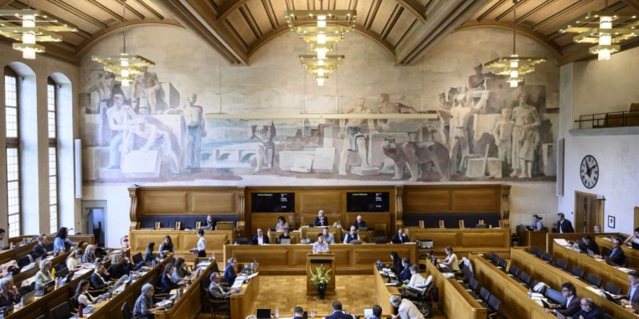 Das Berner Kantonsparlament wird entscheiden, wie viel Handlungsspielraum der Regierungsrat in Sachen Versuchsverordnungen erhält. (Archivbild)
