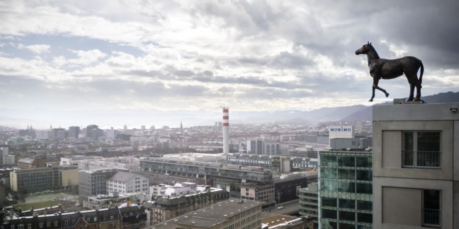 Die Stadt Zürich hat von 2022 bis 2025 für rund 1,3 Milliarden Franken Liegenschaften Wohnungen und Bauland gekauft. (Symbolbild)