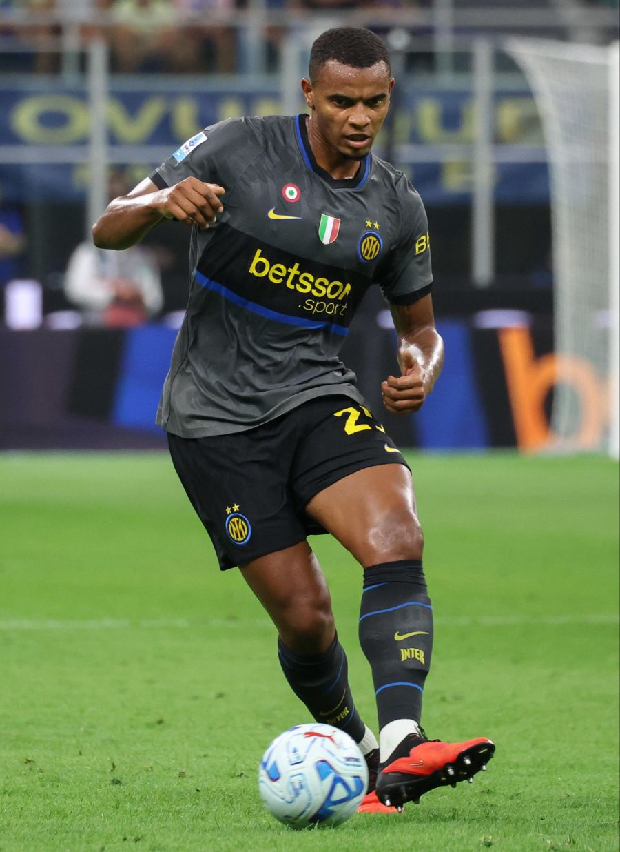 manuel akanji