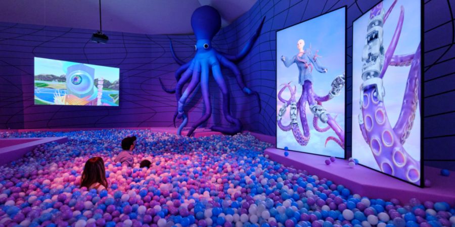 Cao Fei befreit im Gegenwartskunsthaus des Kunstmuseums Basel den Kraken aus dem historischen Videospiel «Super Delivery» in ihrem «Playground» in eine surreale Traumwelt.