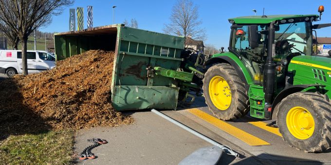 Beim Selbstunfall wurde niemand verletzt. Selbstunfall