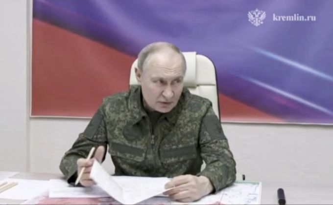 Wladimir Putin hat in seinem Krieg gegen die Ukraine erstmals einseitig eine Feuerpause ausgerufen. putin