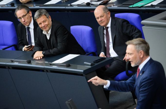 Sondersitzung Bundestag Lindner