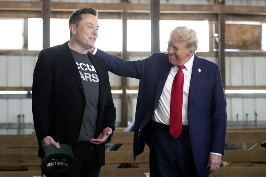 Während dem US-Wahlkampf ist Elon Musk immer wieder an Donald Trumps Seite zu sehen.