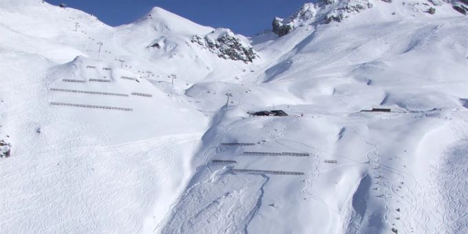 In Parpan GR hat sich ausserhalb der markierten Piste ein tödlicher Lawinenunfall ereignet. lawine