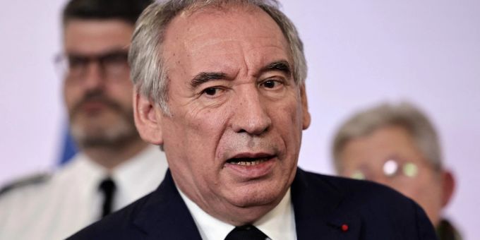 Frankreich droht Algerien mit Konsequenzen, wenn es sich weiterhin in vielen Fällen weigert, ausgewiesene Staatsbürger zurückzunehmen. (Archivbild) Frankreich