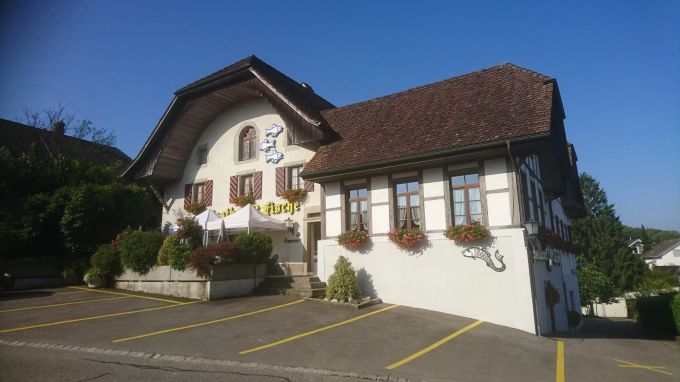 Der Gasthof 3 Fische in Lüscherz wird von Fans von Fischgerichten sehr geschätzt. 3 Fische Lüscherz