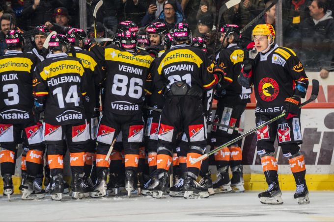 Die Spieler des SC Bern dürfen jubeln. SC Bern