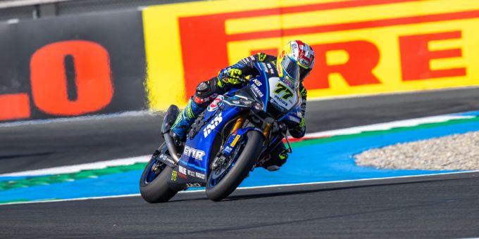 Dominique Aegerter im Einsatz für Yamaha in der Superbike-WM. Dominique Aegerter Yamaha Superbike-WM