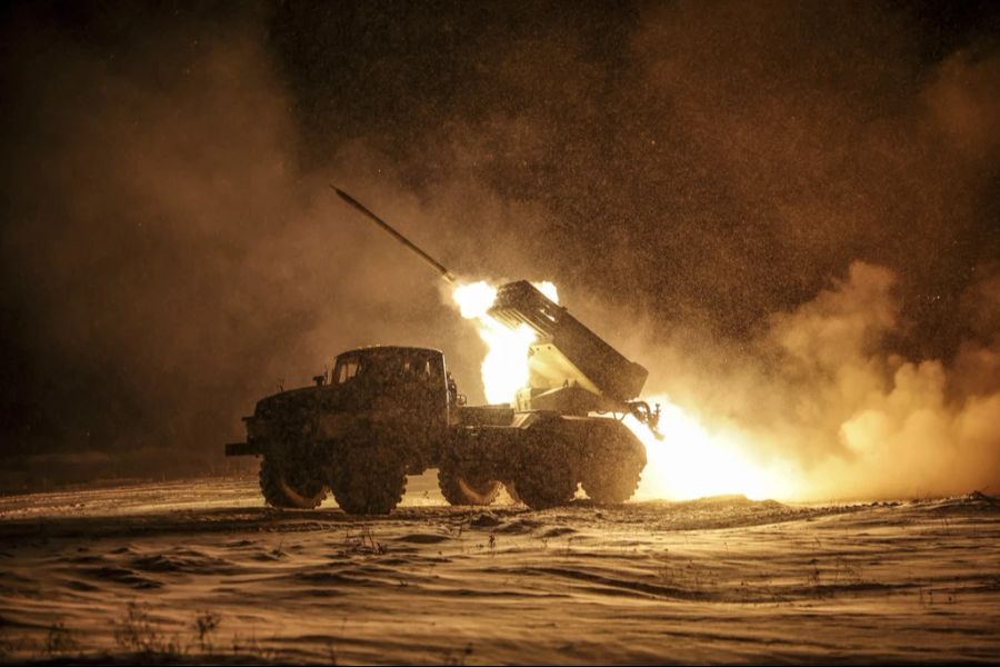 Es brauche zudem eine fünf oder zehn Kilometer breite Pufferzone, aus denen Kriegsgeräte und Soldaten abgezogen werden müssten. (Symbolbild)