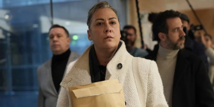 Caroline Darian hat ein Buch über den Gerichtsprozess mit ihrem Vater geschrieben. Pelicot: Caroline Darian