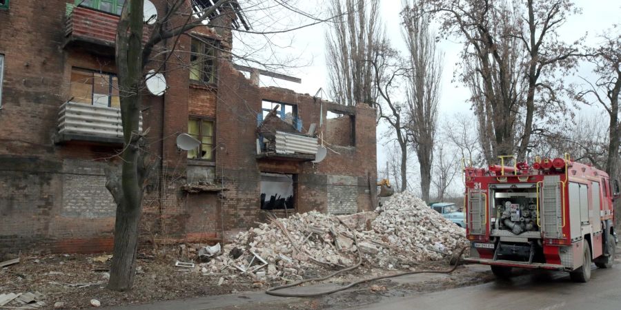 In der ostukrainischen Region Donezk werden die unter Regierungskontrolle verbliebenen Städte regelmässig von russischer Seite beschossen. (Archivbild)