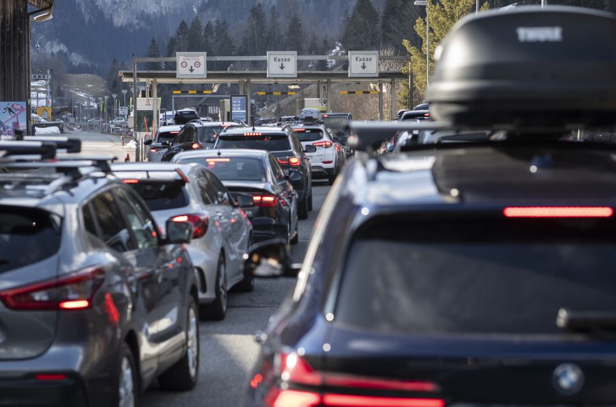 Und auch bei den Autoverladestationen ist mit grossem Andrang und langen Wartezeiten zu rechnen. (Archivbild)