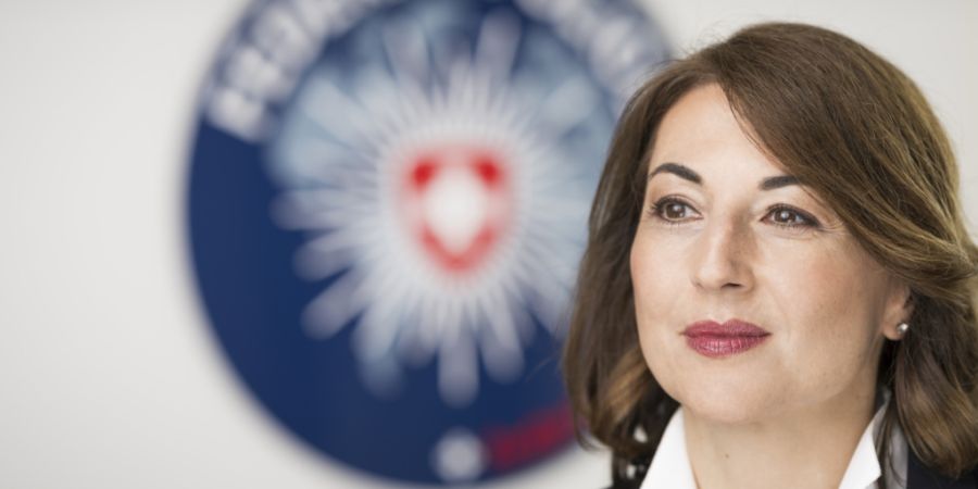 Das Bundesamt für Polizei (Fedpol) hat im Zusammenhang mit Unterschriftenfälschungen Hausdurchsuchungen und Befragungen durchgeführt. Im Bild Fedpol-Direktorin Eva Wildi-Cortes. (Arc...