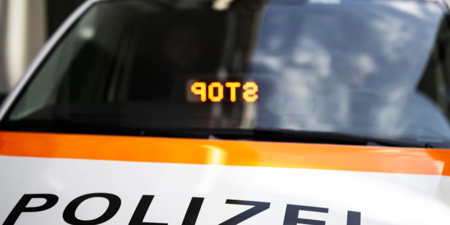 Die Stadtpolizei St. Gallen hielt eine Fahrerin an, die mit ihrem Auto massiv zu schnell unterwegs war. (Symbolbild)