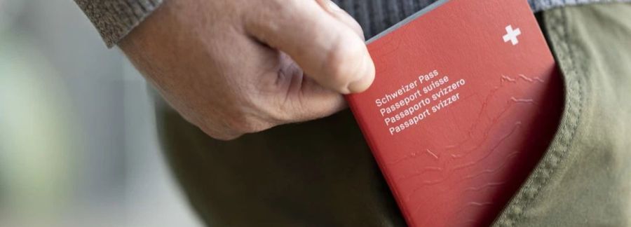 Das Bundesverwaltungsgericht bestätigt nun den Passentzug. (Symbolbild)