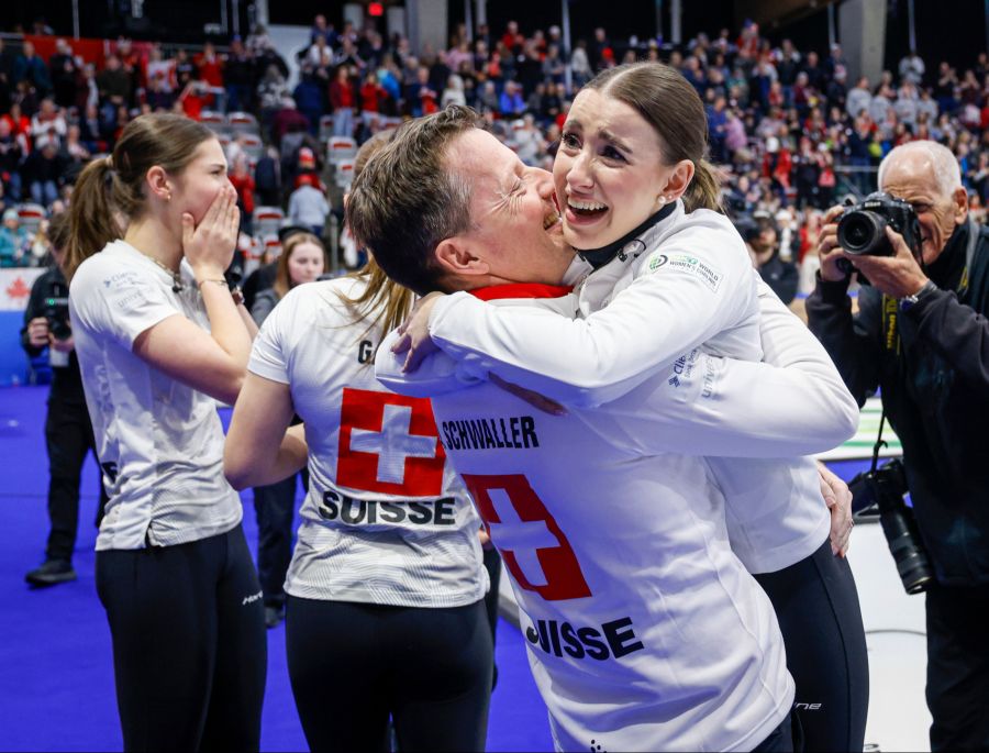 Die Freude beim Schweizer Team ist nach dem WM-Titelgewinn riesig.