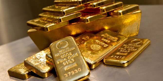 Gold steigt stark auf 4580 Dollar je Unze.