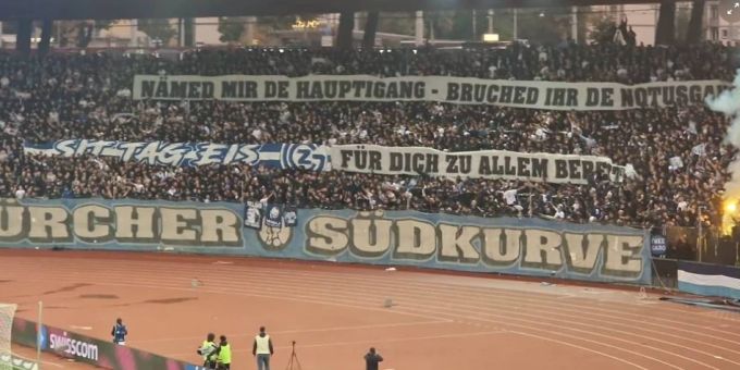 Diese Banner sorgen im Derby zwischen dem FC Zürich und GC für Aufsehen. GC
