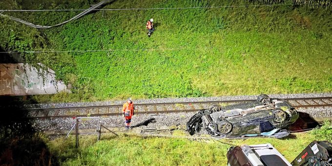 Acht Meter tief - Nach Selbstunfall in Sirnach auf Bahntrasse gestürzt