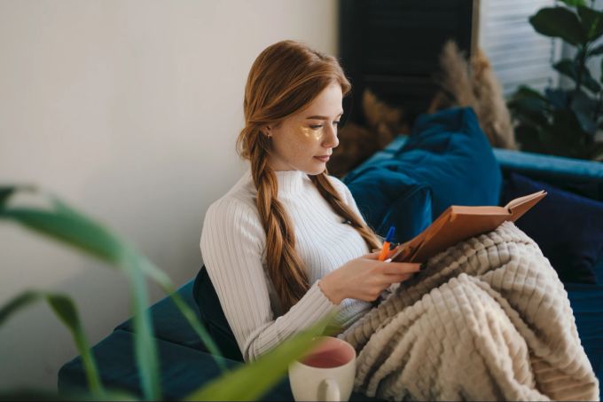 Lesen verbindet und kann neue Freundschaften fördern. Lesen