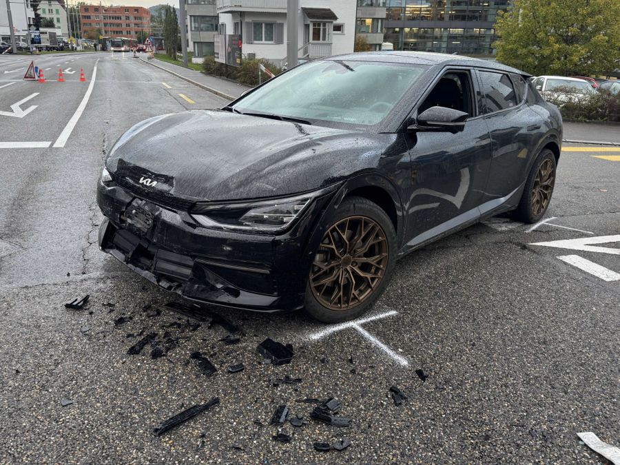 An den Fahrzeugen entstand ein Sachschaden.