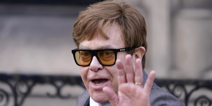 Elton Johns Aids-Stiftung wurde in Russland als unerwünschte Organisation eingestuft. (Archivbild) elton john augenlicht