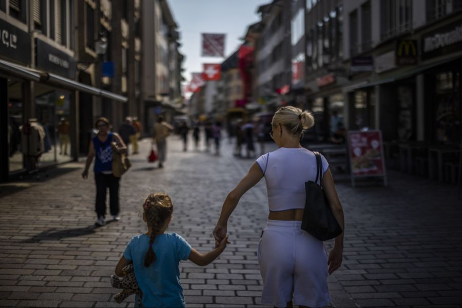 Bei der Zuteilung wird stärker darauf geachtet, dass Kinder desselben Jahrgangs aus der Nachbarschaft gemeinsam eingeschult werden. Das Geschwister zusammenbleiben hat keine Priorität.