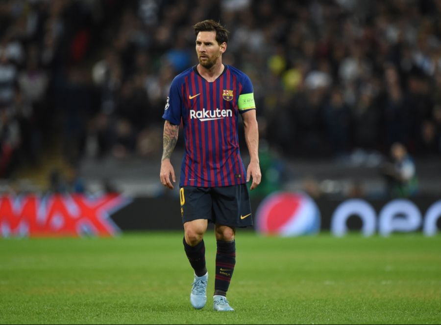 Das neue Trikot des FCB erinnert an ältere Shirts des FC Barcelona.