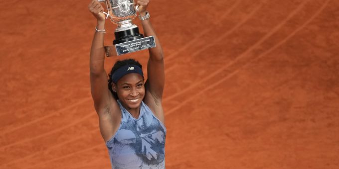 Coco Gauff dachte im Moment des Triumphs auch an die Minderheiten in den USA, die unter dem aktuellen Präsidenten Donald Trump leiden. Coco Gauff dachte im Moment des Triumphs auch an die Minderheiten in den USA, die unter dem aktuellen Präsidenten Donald Trump leiden.