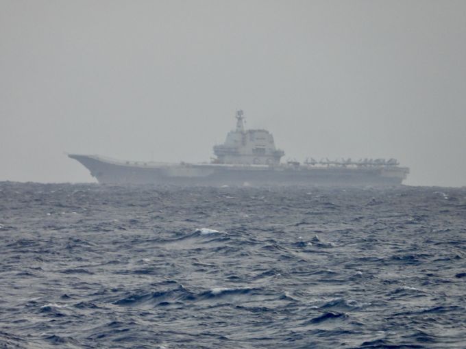 Ein chinesisches Schiff, dass im April Taiwan gefährlich nah kam. china taiwan warnt vor