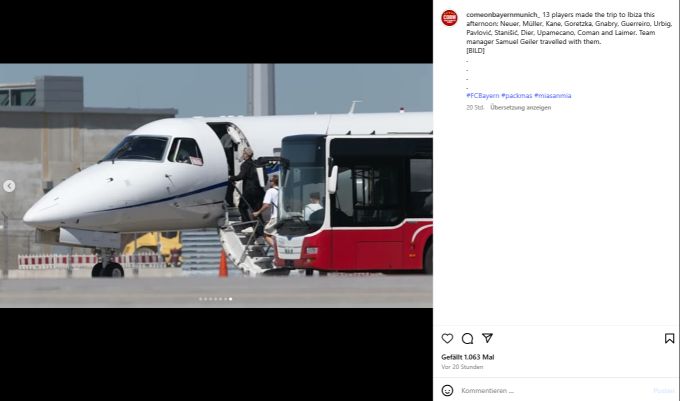 Hier steigen die Spieler von Bayern München in den Privatjet ein. Bayern München