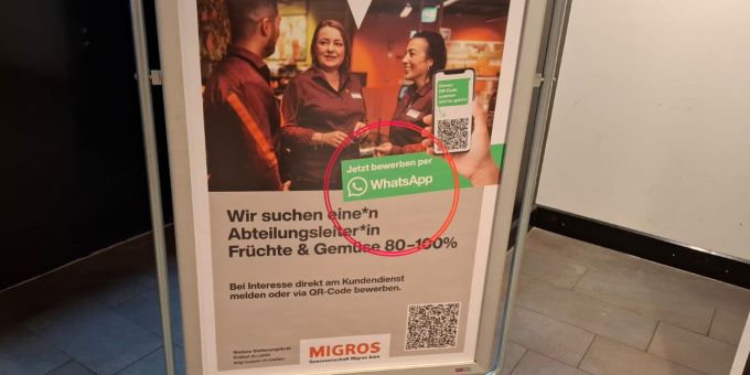 Auf manche Stellen der Migros kann man sich via Whatsapp bewerben. Migros