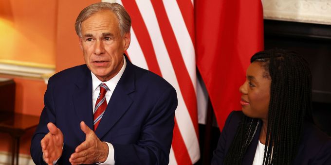 In Texas entschied sich Gouverneur Greg Abbott selbst, die Nationalgarde einzusetzen. (Archivbild) US-Gouverneur Abbott