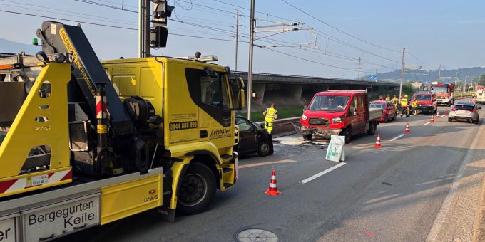 In St. Margrethen sind ein Auto und ein Lieferwagen kollidiert. Kollision in St. Margrethen