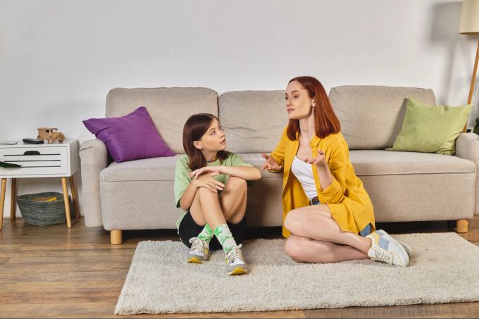 Eine frühzeitige Aufklärung der Jugendlichen durch die Eltern sollte sichergestellt werden. Aufklärung
