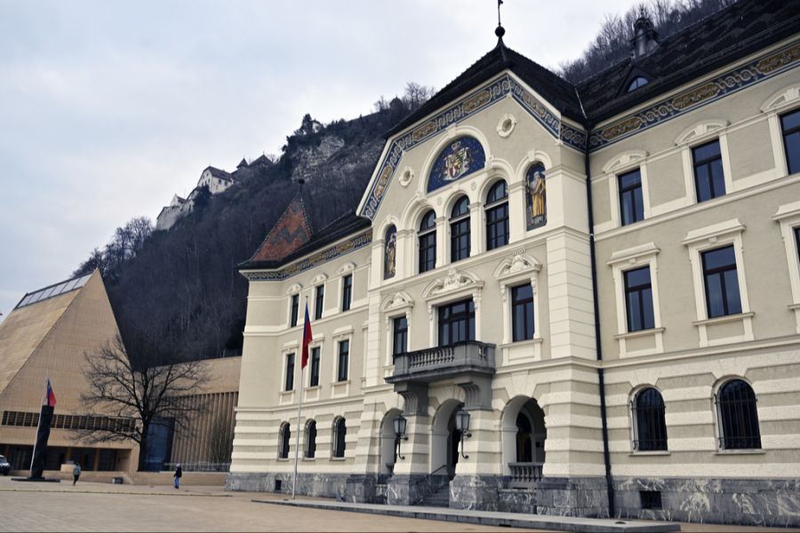 Zumal die liechtensteinische Politik beispielsweise ebenfalls Risiken eingehen würde, wenn sie diese Praxis tolerieren würde.