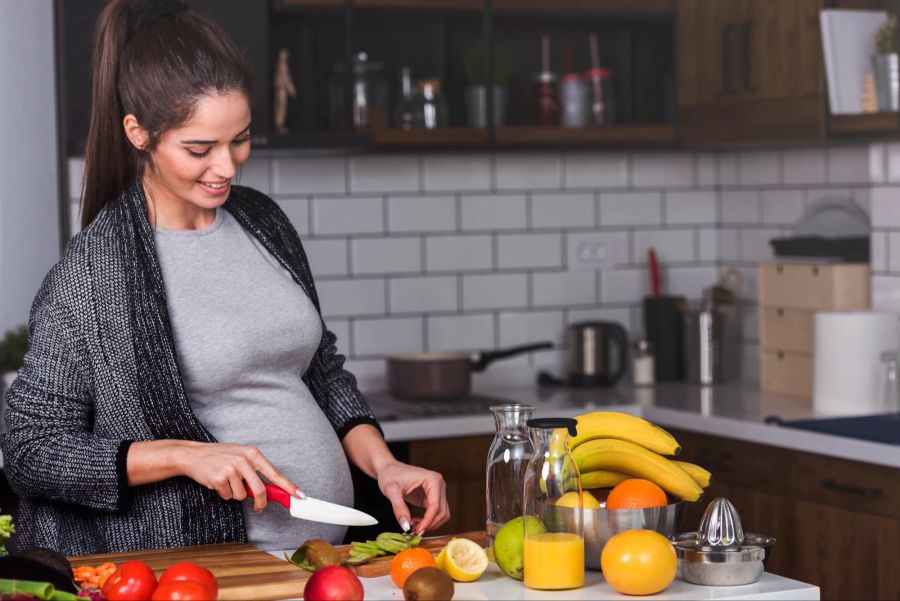 Frau schwanger vegan