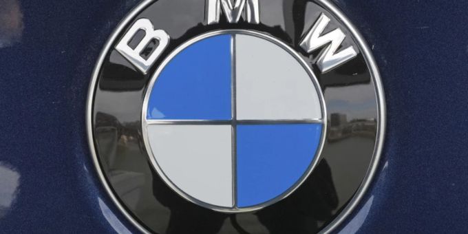 BMW hat im ersten Quartal rund 595'000 Autos verkauft. Das sind 1,1 Prozent mehr als vor einem Jahr. Wachstumstreiber waren vollelektrische Fahrzeuge sowie hochmotorisierte und Luxusautos. (Archivbild) BMW