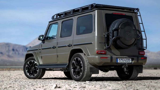 Bei Bedarf auch mit Heckleiter und Dachgalerie, oder gleich als robuste Professional-Edition: Die Mercedes-Benz G-Klasse 2024 Mercedes-Benz G-Klasse Facelift