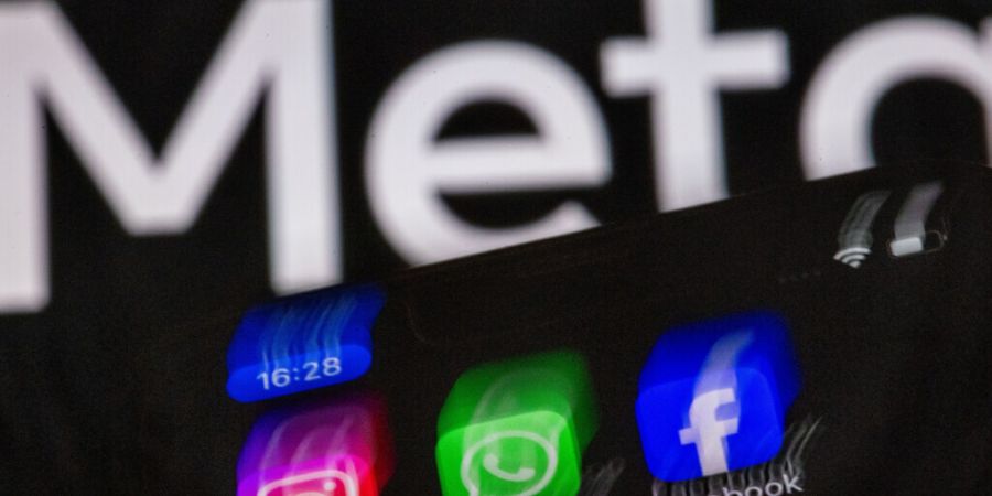 Der US-Konzern Meta, zu dem Facebook, WhatsApp und Instagram gehören, plant Aktienverkäufe für knapp 100 Milliarden US-Dollar. (Archivbild)
