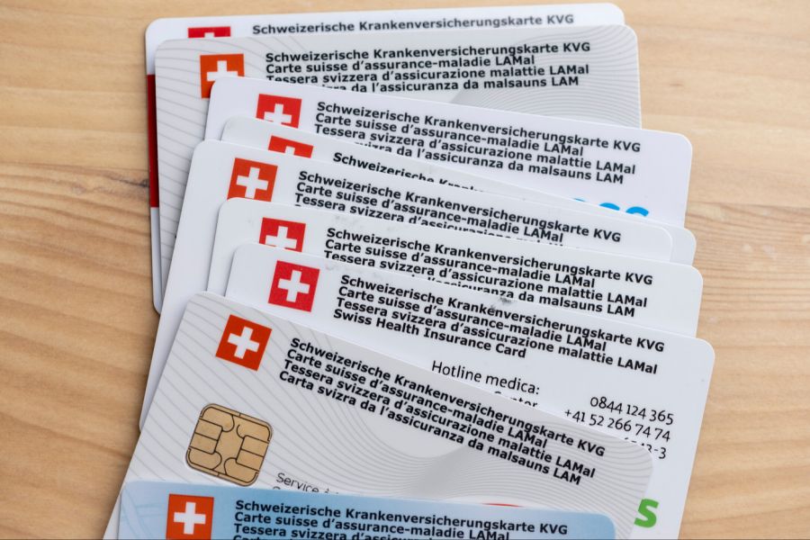 Der Tessiner Arzt Roberto Ostinelli zahlt seit über zwei Jahren seine Schweizer Krankenkassen-Beiträge nicht mehr.
