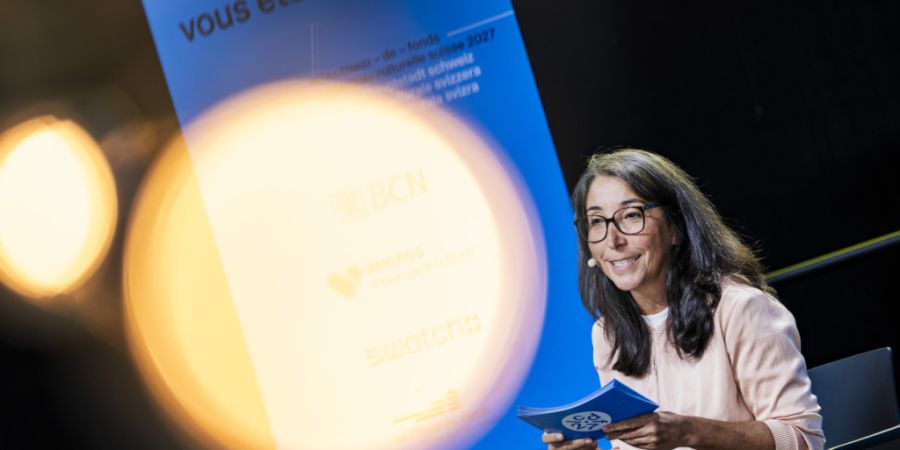 Laurence Perez ist künstlerische Leiterin von La Chaux-de-Fonds als erster Kulturhauptstadt der Schweiz. Für 2027 verspricht sie vom Tanzmarathon auf dem Rollfeld des örtlichen Flugp...