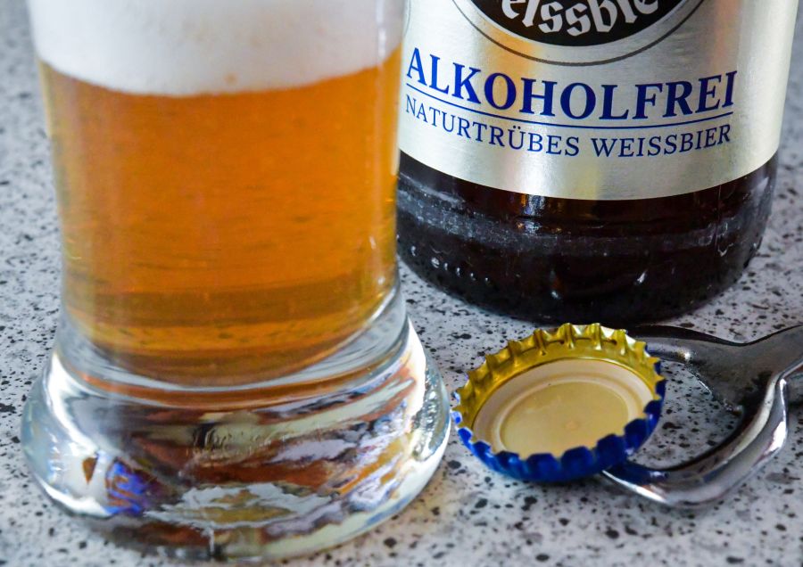 Im Vergleich zum "normalen", wird alkoholfreies Bier immer noch wenig getrunken – aber die Nachfrage steigt.