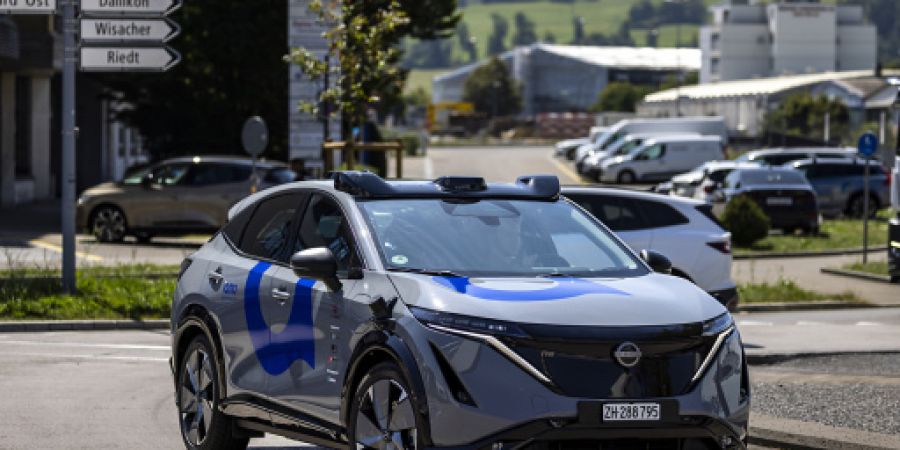 Beim geplanten Robotaxi von Uber in der Stadt Zürich gibt es Verzögerungen. Uber hat bisher gar kein Gesuch beim Bund eingereicht.