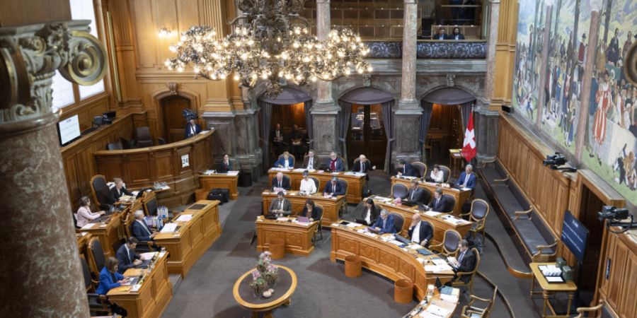 Der Ständerat lehnt wie der Nationalrat die Demokratie-Initiative für vereinfachte Einbürgerungen ab.